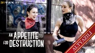 Lezbiyen Çiftin İntikamı