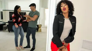 Emlakçı MILF, Nişanlı Müşterisiyle Sikişiyor